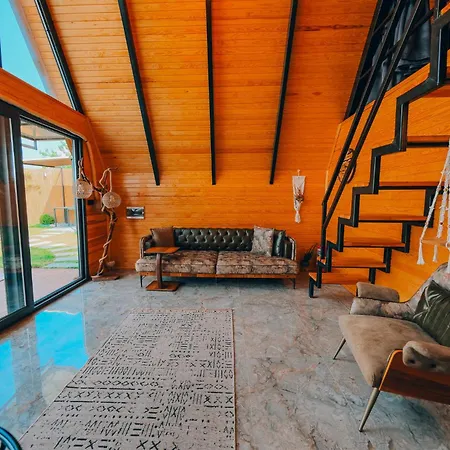 Bungorise Chalet